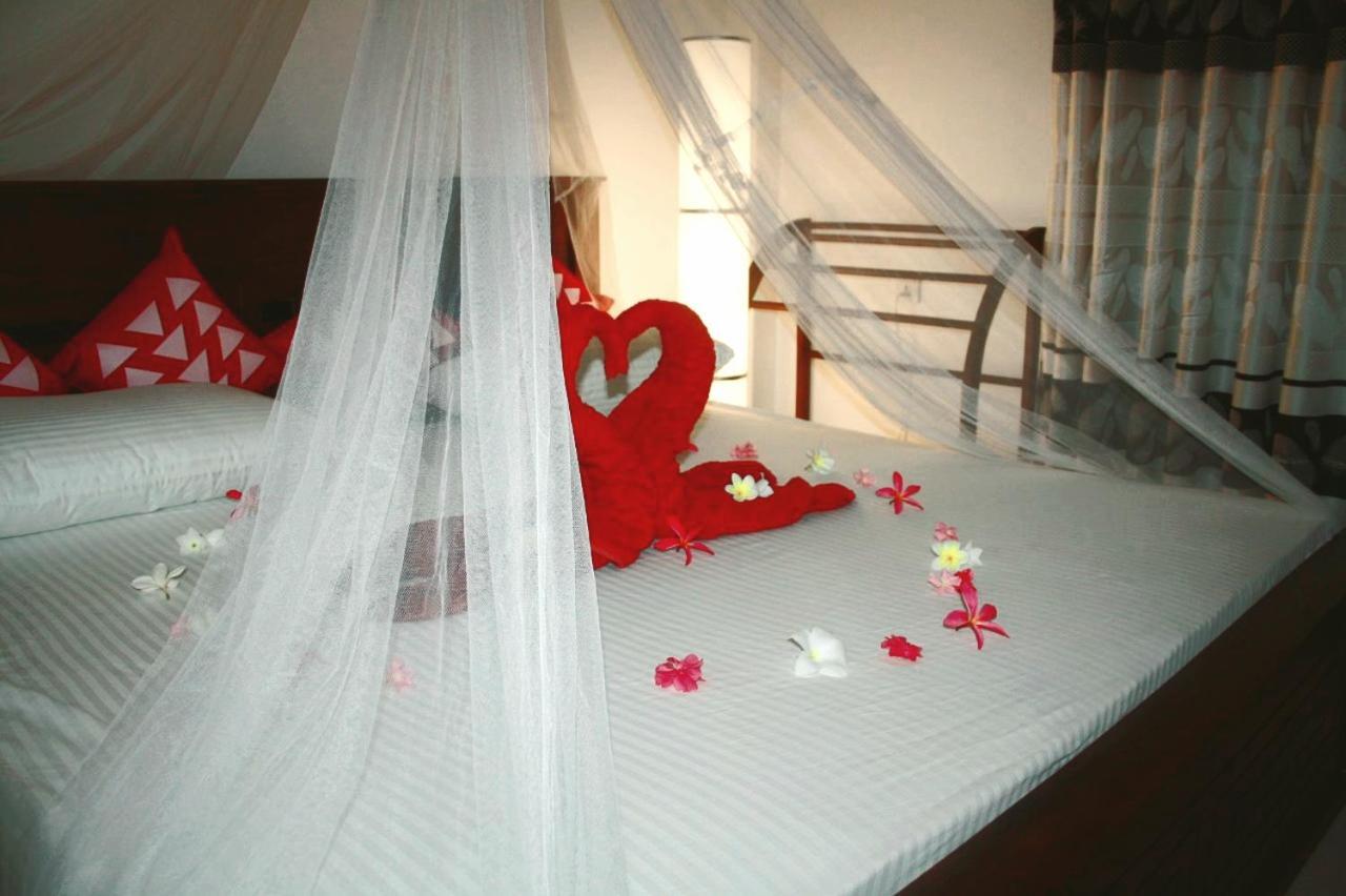 Hidden Villa Хикадува Екстериор снимка
